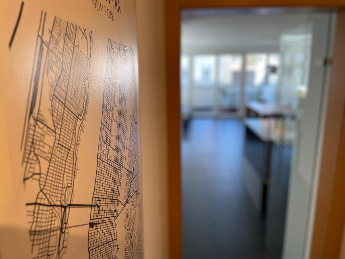 Moderne Stadtwohnung Inkl. Tiefgaragenplatz ブレゲンツ エクステリア 写真