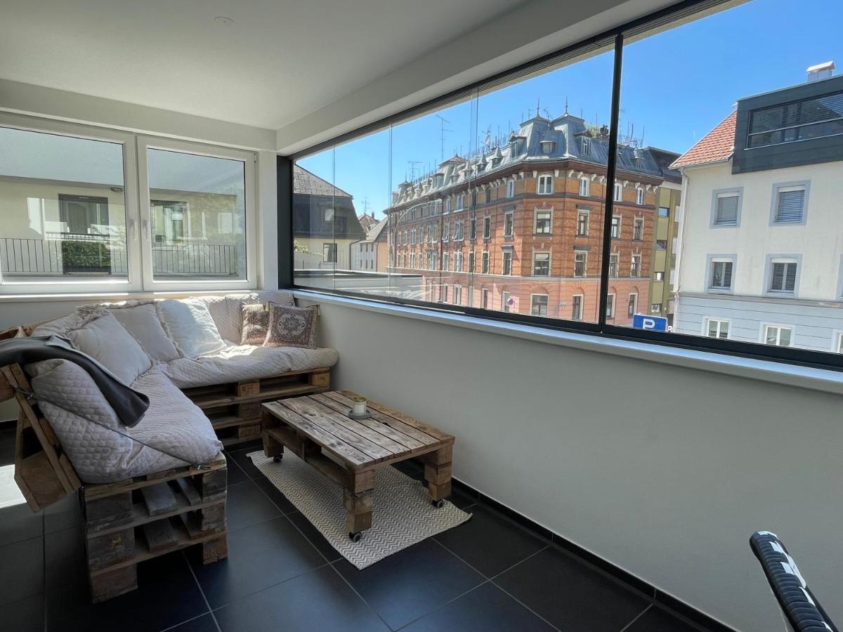 Moderne Stadtwohnung Inkl. Tiefgaragenplatz ブレゲンツ エクステリア 写真
